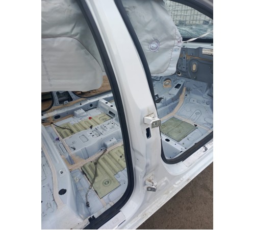 Порог со стойкой правый