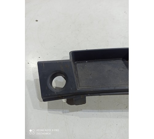 Вещевой ящик центральной консоли