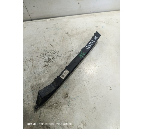 Кронштейн заднего бампера правый