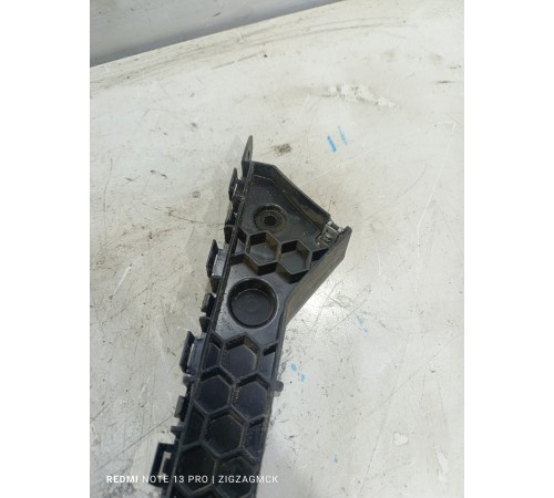 Кронштейн заднего бампера правый