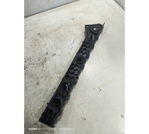 Кронштейн заднего бампера правый