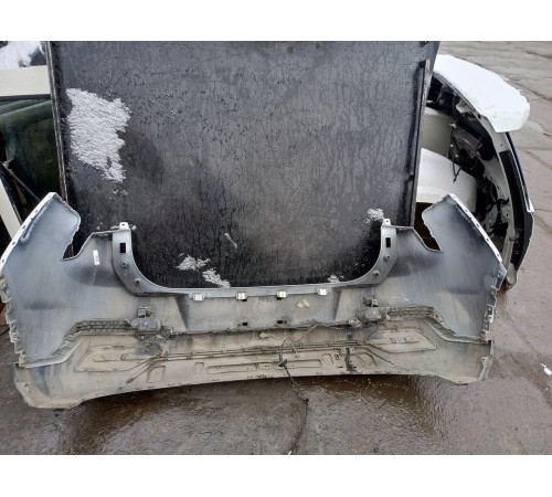 Задний бампер в сборе