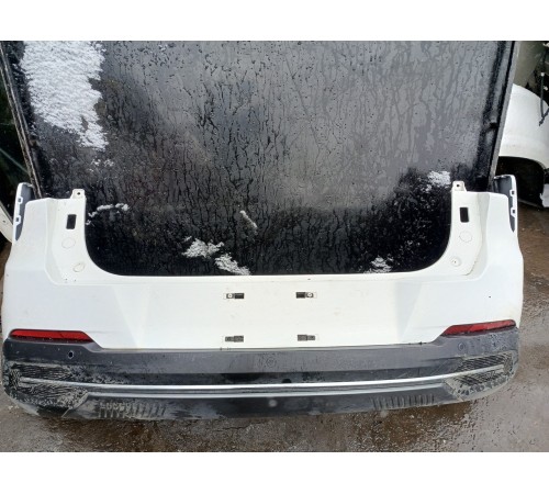 Задний бампер в сборе