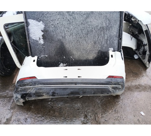 Задний бампер в сборе