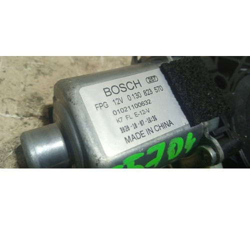 Моторчик стеклоподъемника передний левый