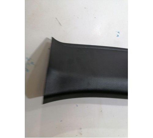 Накладка крышки багажника верхняя левая