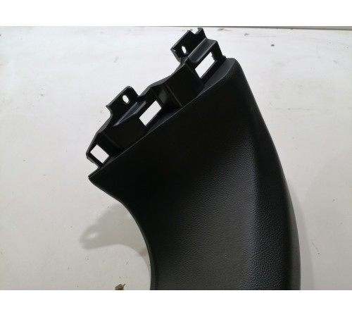 Накладка крышки багажника верхняя левая