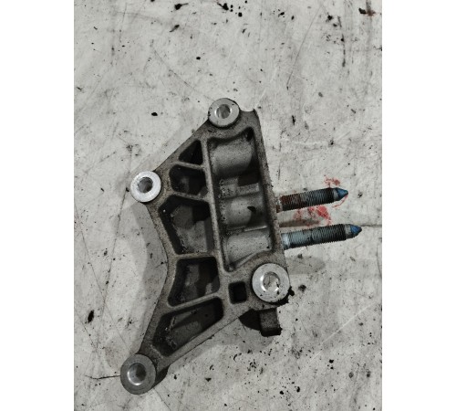 Кронштейн(крепление) двигателя