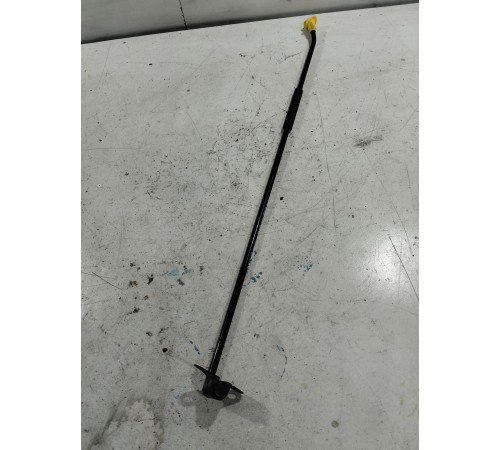 Держатель капота