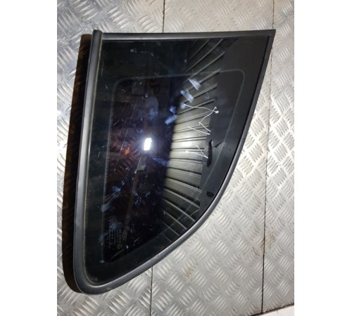 Стекло заднее задн. лев.