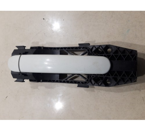 Ручка двери (задняя левая внешняя)