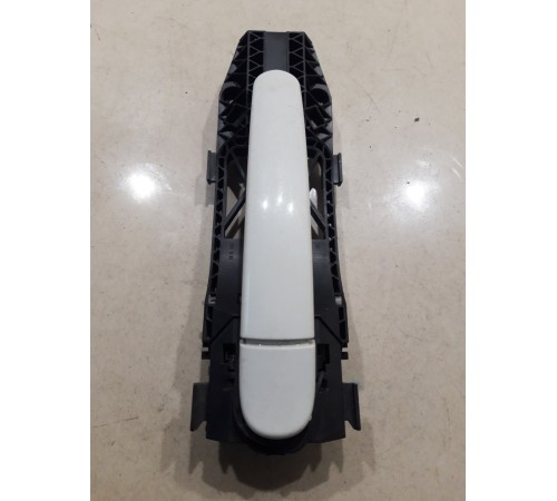 Ручка двери (задняя левая внешняя)