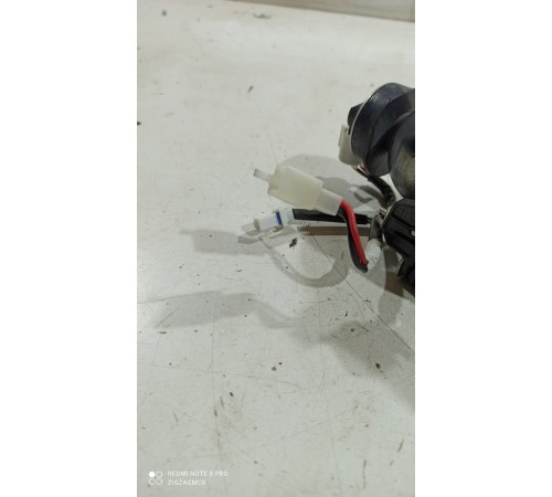 Линза фары (передняя, правая)