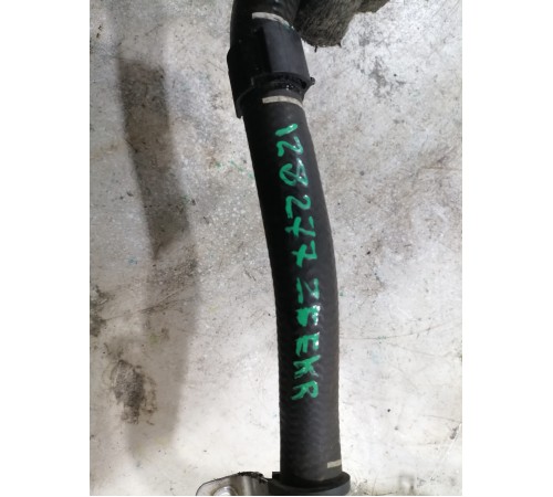 Патрубок системы охлаждения