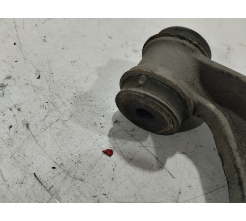 Рычаг подвески (задний правый) верхний