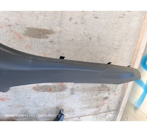 Обшивка центральной стойки правая нижняя