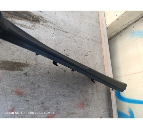 Обшивка центральной стойки правая нижняя