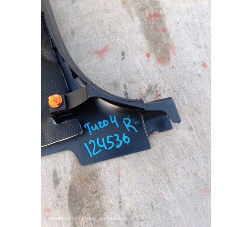 Обшивка центральной стойки правая нижняя