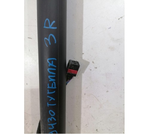 Амортизатор крышки багажника правый