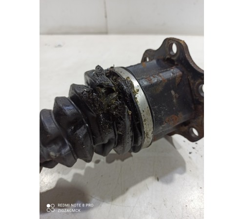 Привод(полуось) передний левый