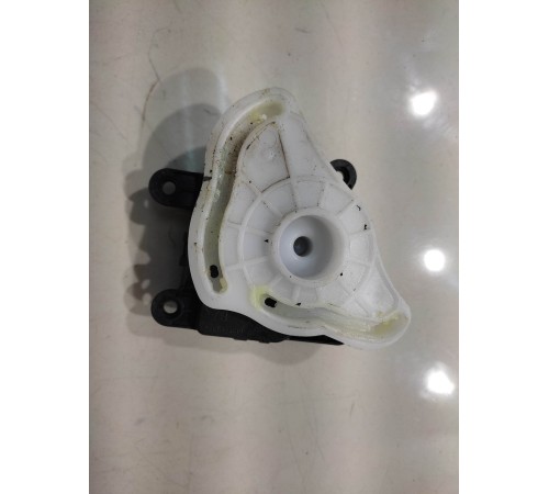 Моторчик привода заслонок отопителя