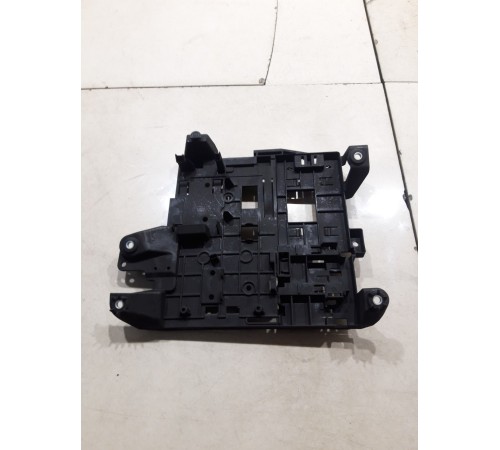 Кронштейн(крепление) блока управления задний левый