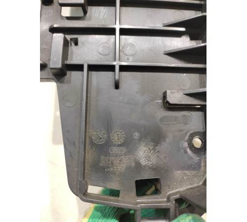 Кронштейн(крепление) регулировки глубины сиденья передний правый