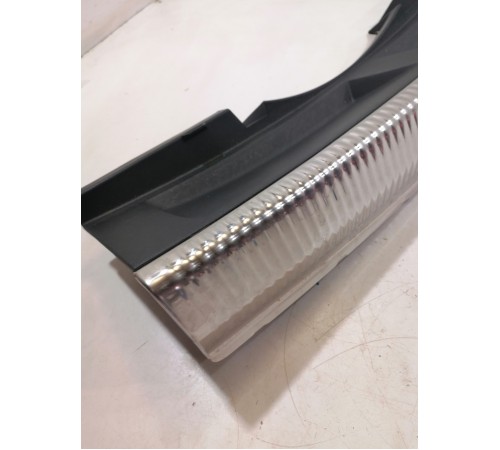 Обшивка панели багажника