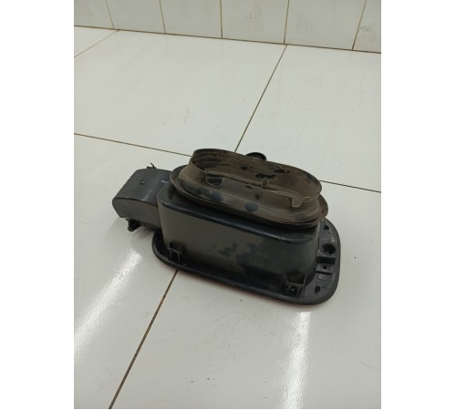 Лючок бензобака с крышкой