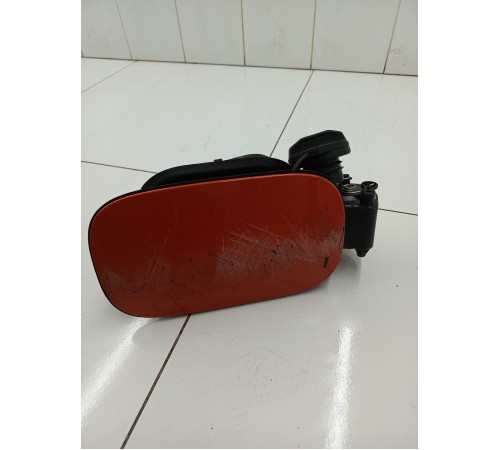 Лючок бензобака с крышкой