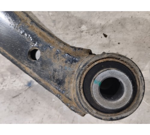 Рычаг задний левый