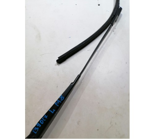 Поводок стеклоочистителя левый