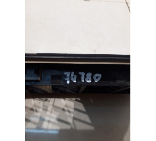 Решетка вентиляционная (задняя,правая)