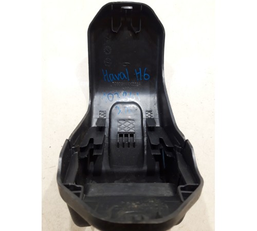 Накладка крепления заднего сиденья левая