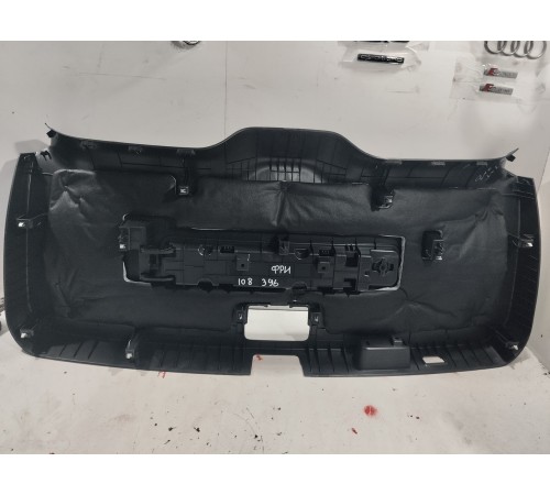 Накладка крышки багажника