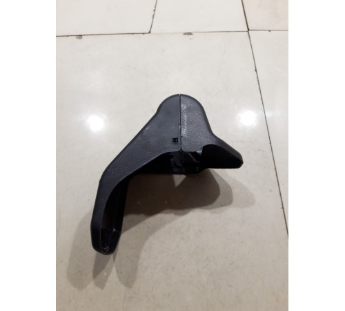 Накладка крепления заднего сиденья левая