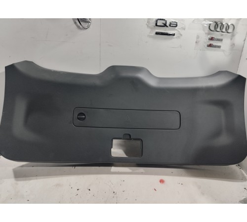 Накладка крышки багажника