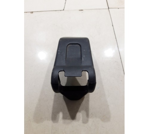 Накладка крепления заднего сиденья левая