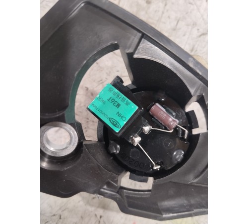 Динамик передний левый