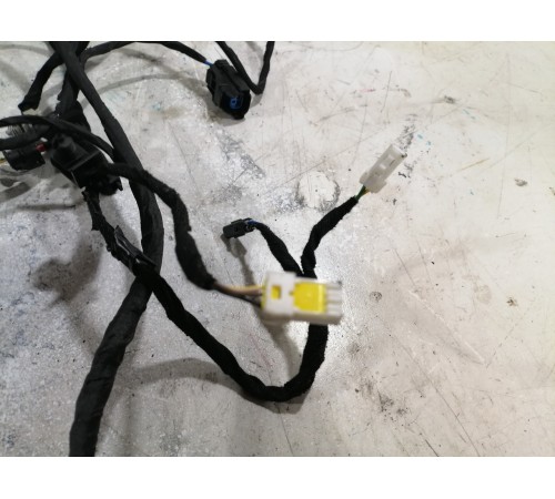 Электропроводка двери задняя левая