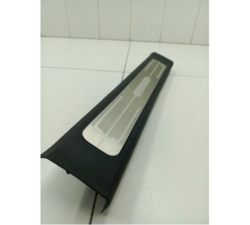 Накладка порога передняя правая