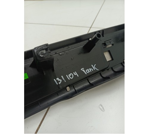 Накладка порога передняя правая