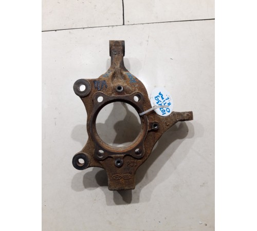 Кулак поворотный(передний левый)