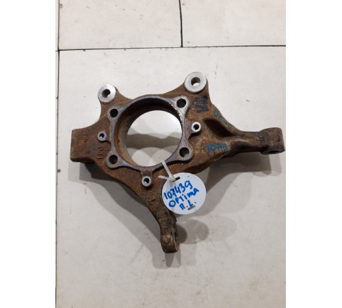 Кулак поворотный(передний левый)