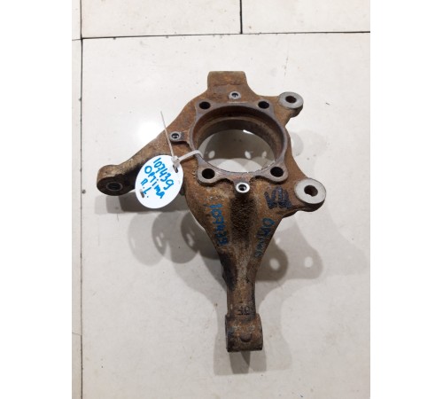 Кулак поворотный(передний левый)