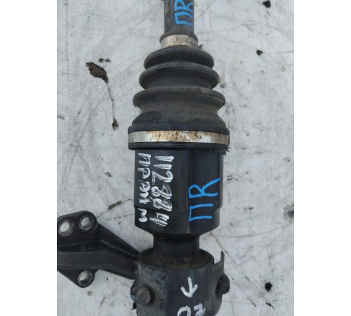 Привод (полуось) передний правый