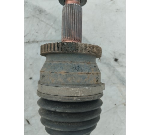 Привод (полуось) передний правый