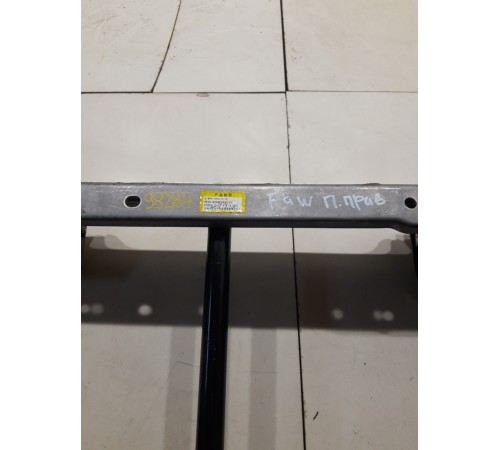 Кронштейн(крепление) сиденья передний правый