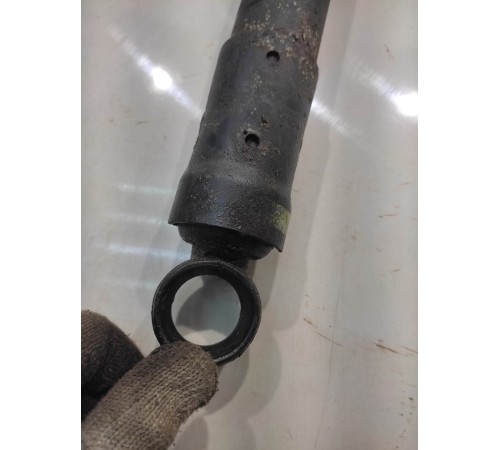 Амортизатор (задний, правый)