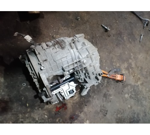 Задний электродвигатель